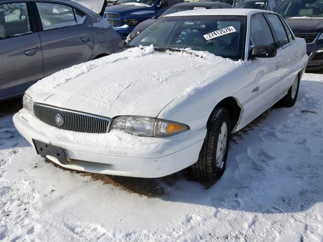 1G4NJ52M6VC415499 - 1997 BUICK SKYLARK GR WHITE photo 2