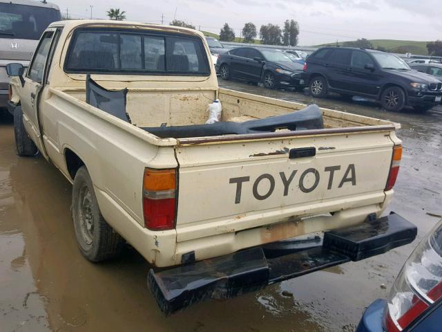 JT4RN50R1G0123224 - 1986 TOYOTA PICKUP 1/2 YELLOW photo 3