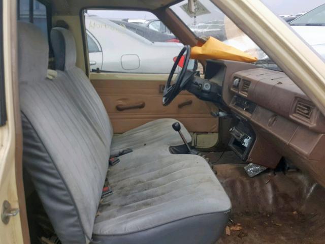 JT4RN50R1G0123224 - 1986 TOYOTA PICKUP 1/2 YELLOW photo 5