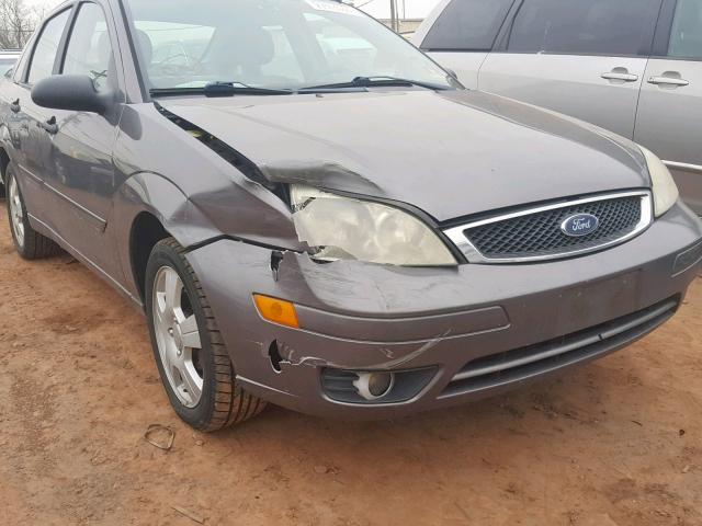 1FAHP34N36W244937 - 2006 FORD FOCUS ZX4 GRAY photo 9