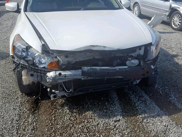 1HGCP36868A068849 - 2008 HONDA ACCORD EXL WHITE photo 9