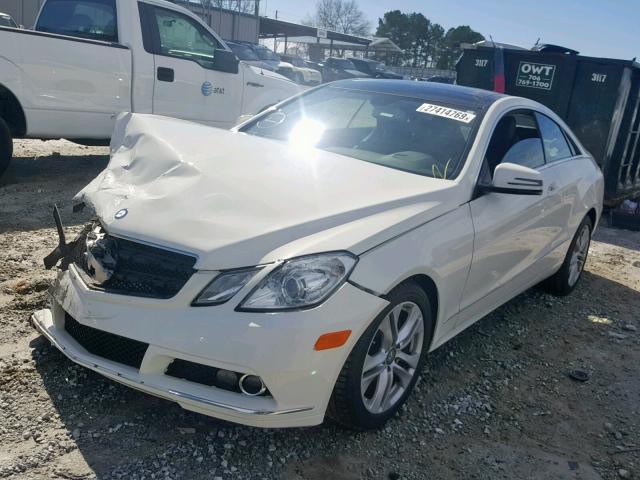 WDDKJ5GBXAF042433 - 2010 MERCEDES-BENZ E 350 WHITE photo 2