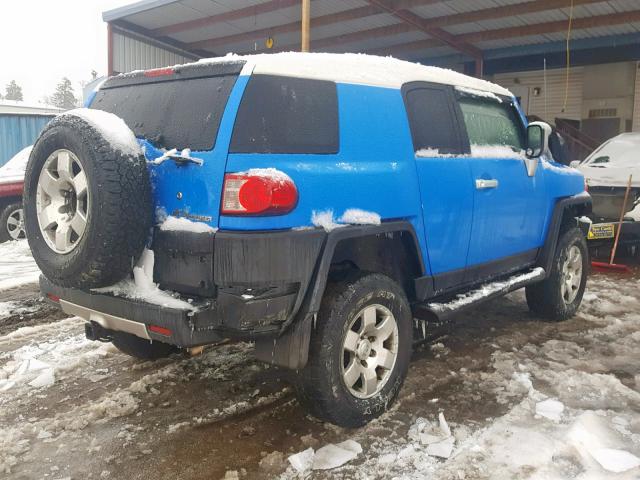 JTEBU11F070012435 - 2007 TOYOTA FJ CRUISER BLUE photo 4