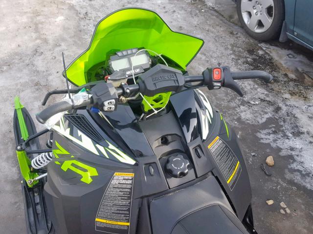 4UF18SNW0JT114529 - 2018 ARCTIC CAT ZR8000 GREEN photo 5