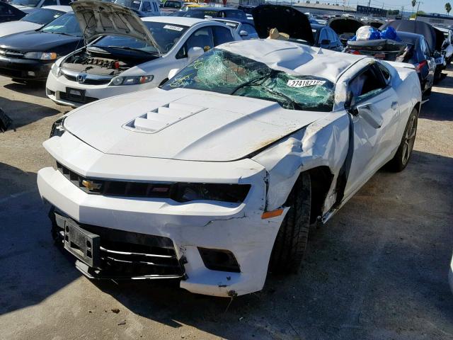 2G1FK1EJ8F9211434 - 2015 CHEVROLET CAMARO 2SS WHITE photo 2