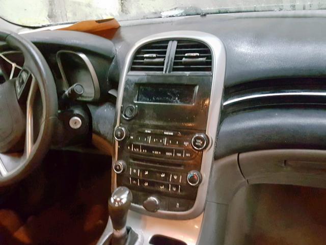 1G11B5SL4FU100700 - 2015 CHEVROLET MALIBU LS SILVER photo 9