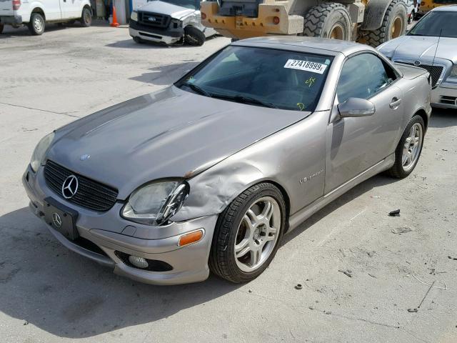 WDBKK66F33F289473 - 2003 MERCEDES-BENZ SLK 32 AMG GRAY photo 2