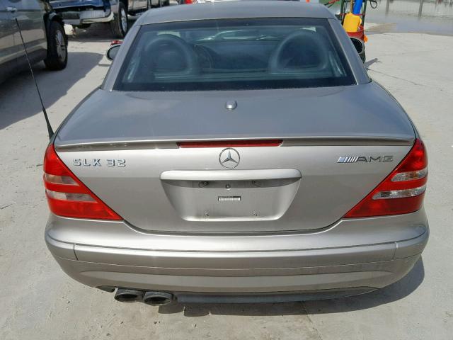 WDBKK66F33F289473 - 2003 MERCEDES-BENZ SLK 32 AMG GRAY photo 6