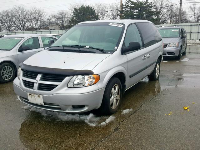 1D4GP45R25B373208 - 2005 DODGE CARAVAN SX SILVER photo 2