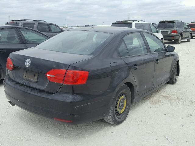 3VW2K7AJ3DM382656 - 2013 VOLKSWAGEN JETTA BASE BLACK photo 4