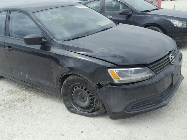 3VW2K7AJ3DM382656 - 2013 VOLKSWAGEN JETTA BASE BLACK photo 9