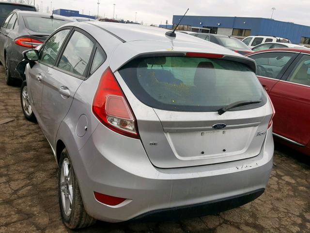 3FADP4EJ3HM135476 - 2017 FORD FIESTA SE SILVER photo 3