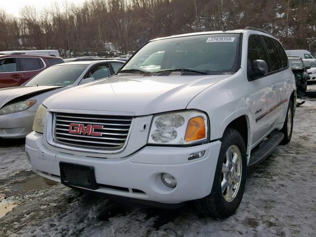 1GKDT13S162137350 - 2006 GMC ENVOY WHITE photo 2