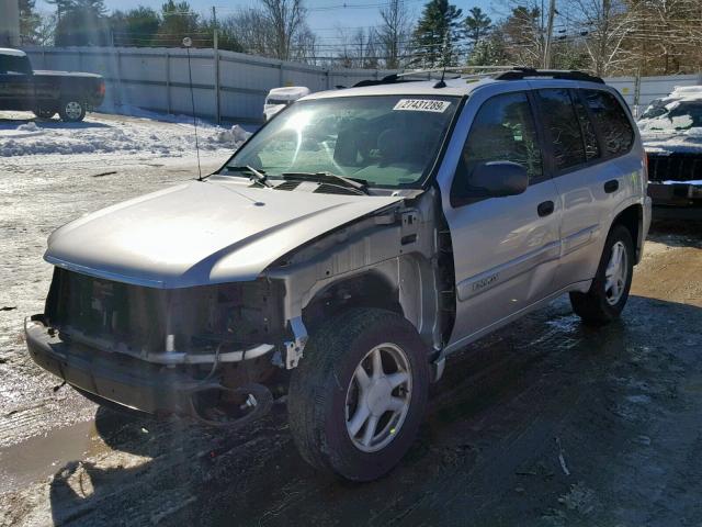 1GKDT13S852121712 - 2005 GMC ENVOY SILVER photo 2