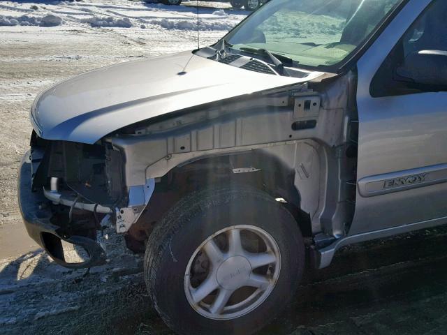 1GKDT13S852121712 - 2005 GMC ENVOY SILVER photo 9