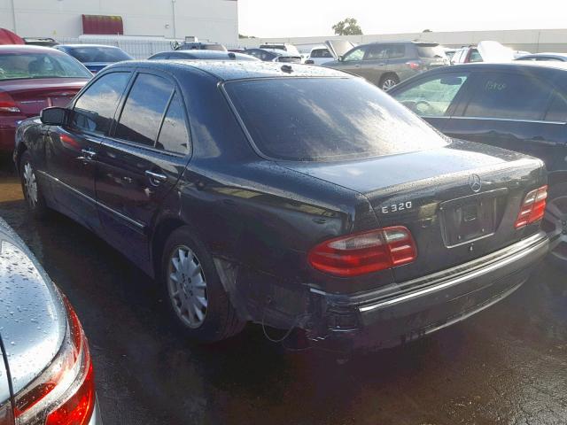 WDBJF65J4YB012965 - 2000 MERCEDES-BENZ E 320 BLACK photo 3