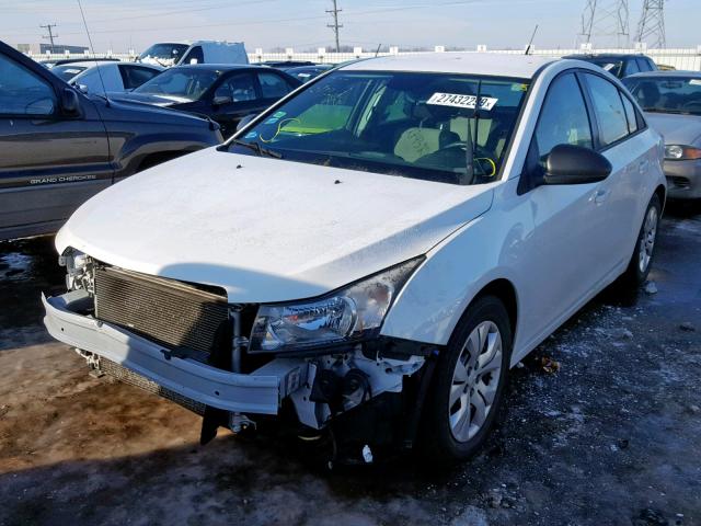 1G1PA5SH3E7348880 - 2014 CHEVROLET CRUZE LS WHITE photo 2