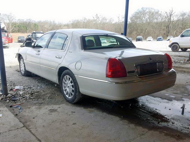 1LNHM81V16Y634066 - 2006 LINCOLN TOWN CAR S WHITE photo 3