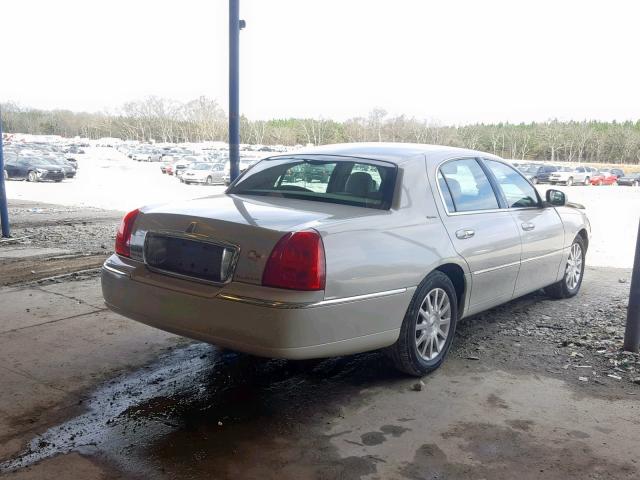 1LNHM81V16Y634066 - 2006 LINCOLN TOWN CAR S WHITE photo 4