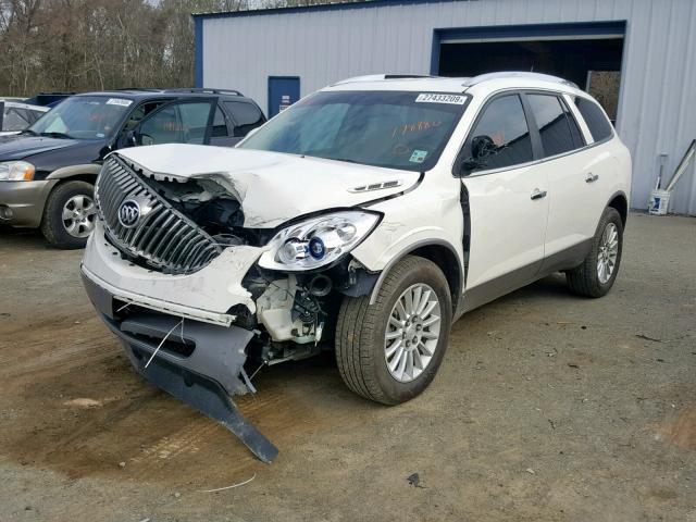 5GALRBED1AJ178880 - 2010 BUICK ENCLAVE CX WHITE photo 2