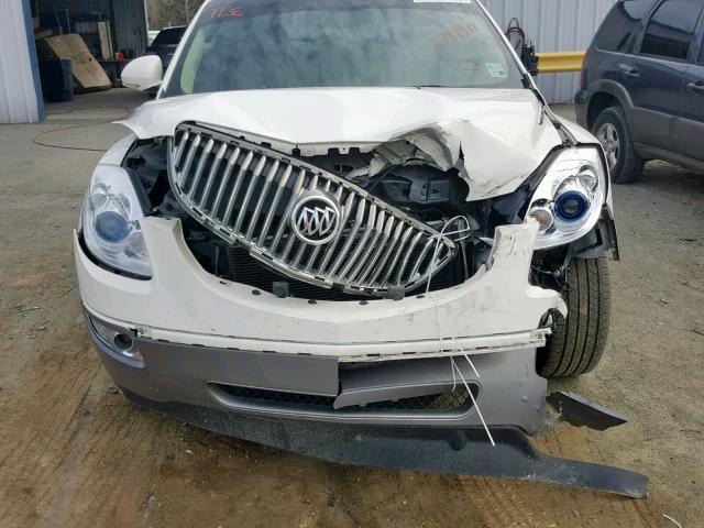 5GALRBED1AJ178880 - 2010 BUICK ENCLAVE CX WHITE photo 7