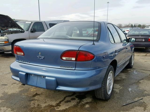 1G1JF5247W7249503 - 1998 CHEVROLET CAVALIER L BLUE photo 4