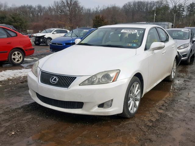 JTHCK262392031593 - 2009 LEXUS IS 250 WHITE photo 2