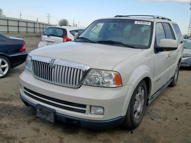 5LMFU27505LJ18348 - 2005 LINCOLN NAVIGATOR CREAM photo 2