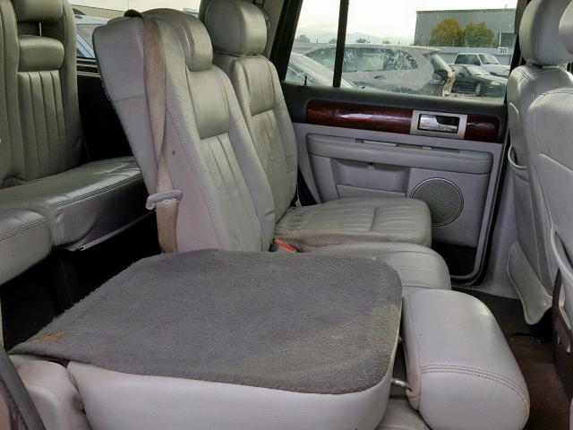 5LMFU27505LJ18348 - 2005 LINCOLN NAVIGATOR CREAM photo 6