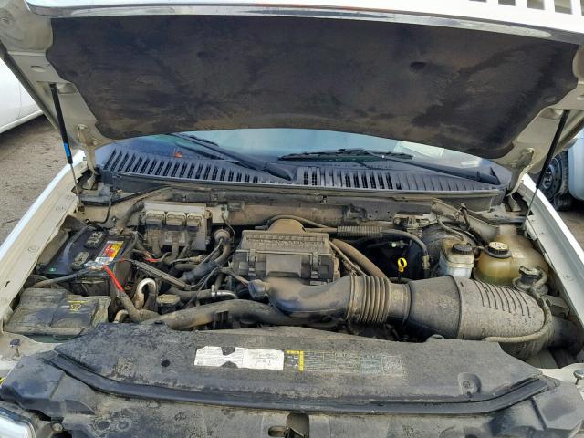 5LMFU27505LJ18348 - 2005 LINCOLN NAVIGATOR CREAM photo 7