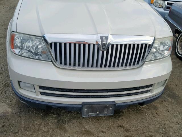 5LMFU27505LJ18348 - 2005 LINCOLN NAVIGATOR CREAM photo 9