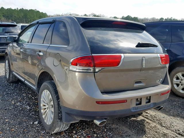 2LMDJ6JK9CBL18722 - 2012 LINCOLN MKX BROWN photo 3