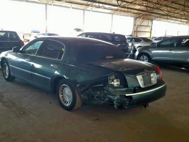 1LNHM81W51Y675933 - 2001 LINCOLN TOWN CAR E GREEN photo 3