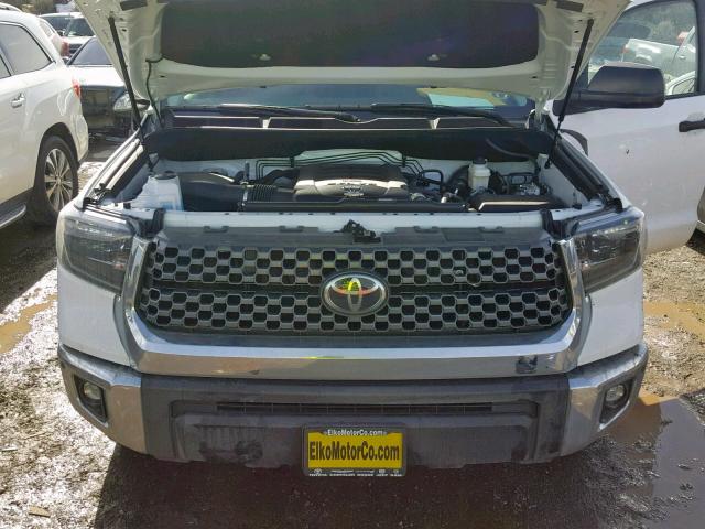 5TFDY5F1XKX806347 - 2019 TOYOTA TUNDRA CRE WHITE photo 7