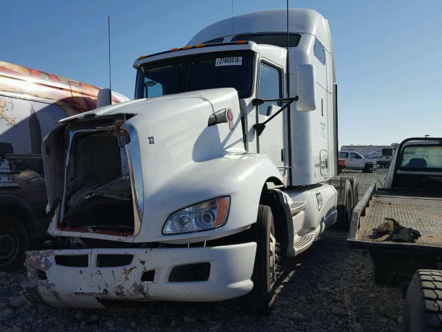 1XKADP9X8DJ352796 - 2013 KENWORTH CONSTRUCTI WHITE photo 2