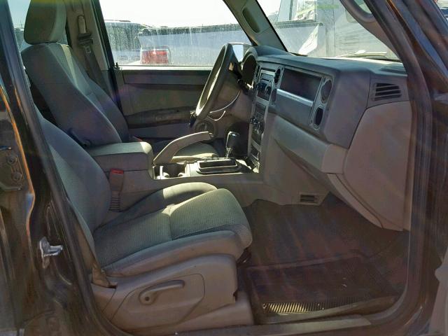 1J8HG48K38C173171 - 2008 JEEP COMMANDER BLACK photo 5