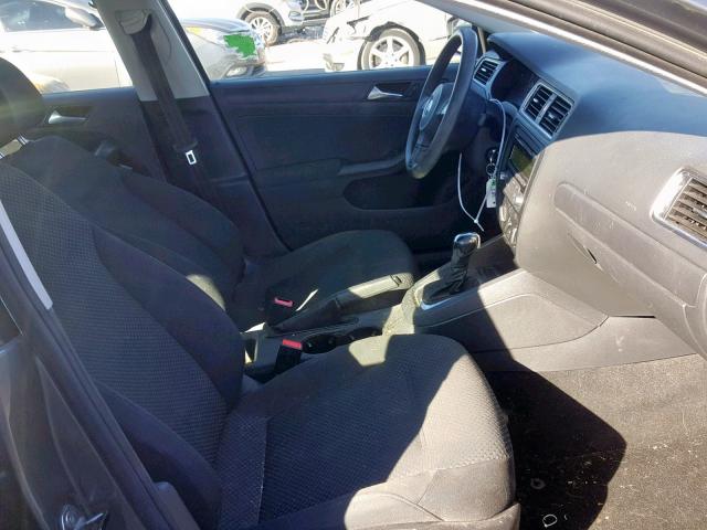 3VW2K7AJ1CM352814 - 2012 VOLKSWAGEN JETTA BASE GRAY photo 5