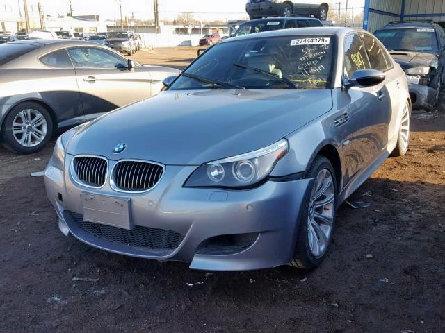 WBSNB93537CX07073 - 2007 BMW M5 GRAY photo 2