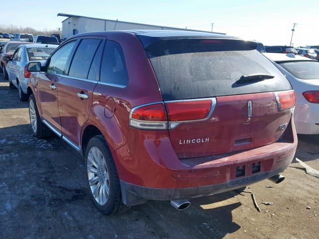 2LMDJ6JK8DBL39840 - 2013 LINCOLN MKX RED photo 3