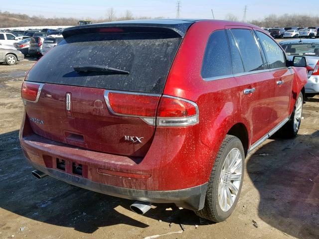 2LMDJ6JK8DBL39840 - 2013 LINCOLN MKX RED photo 4