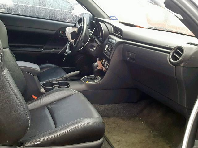 JTKJF5C71B3020292 - 2011 TOYOTA SCION TC ნაცრისფერი ფოტო 5
