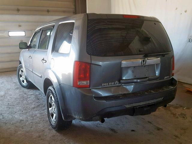 5FNYF4H21DB067423 - 2013 HONDA PILOT LX GRAY photo 3