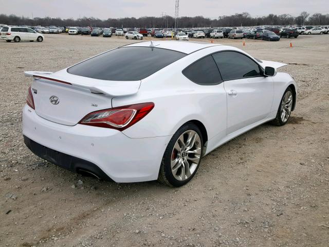 KMHHU6KJ3FU129251 - 2015 HYUNDAI GENESIS CO WHITE photo 4