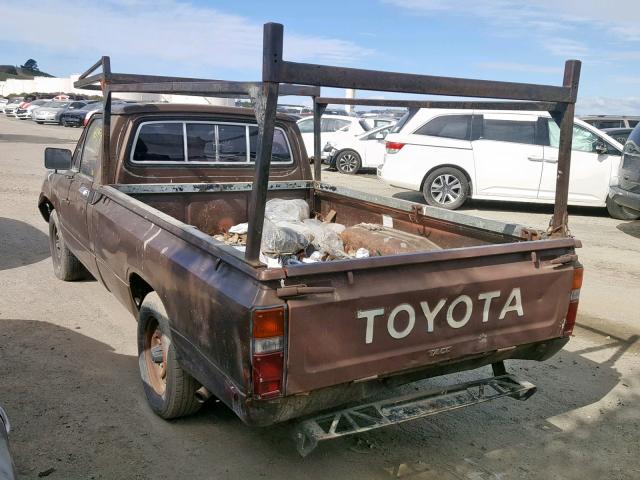 JT4RN44D4D1154028 - 1983 TOYOTA PICKUP 1/2 BROWN photo 3