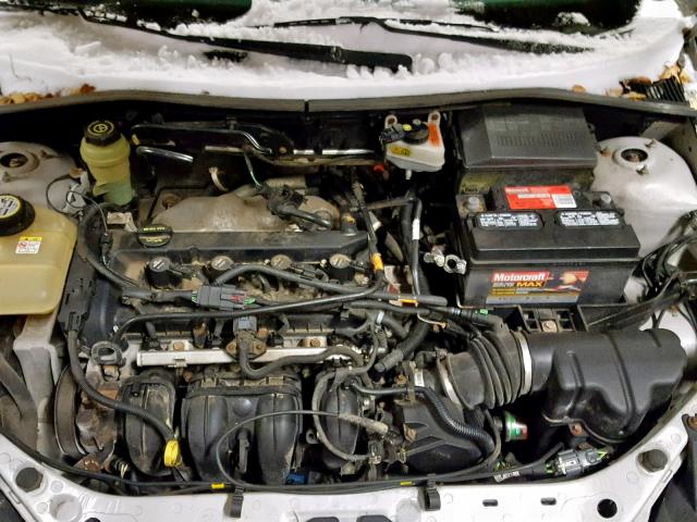 1FAFP34NX5W268142 - 2005 FORD FOCUS ZX4 SILVER photo 7