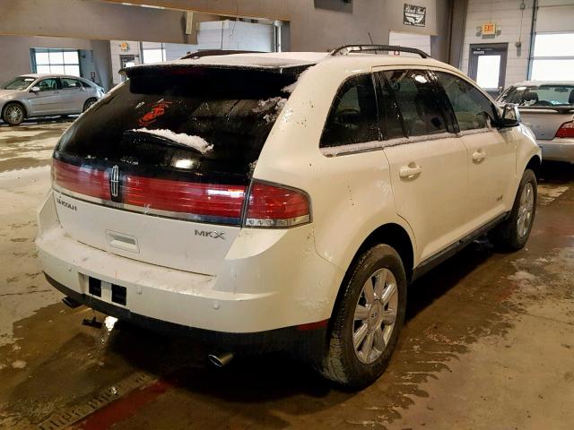 2LMDU68C47BJ09917 - 2007 LINCOLN MKX WHITE photo 4