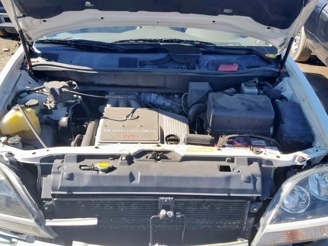 JT6HF10U7Y0096867 - 2000 LEXUS RX 300 WHITE photo 7