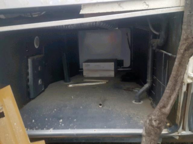 4YDF37224H4702896 - 2017 KEYSTONE MONTANA WHITE photo 10