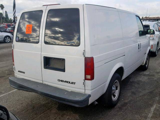 1GCDM19W01B125928 - 2001 CHEVROLET ASTRO WHITE photo 4