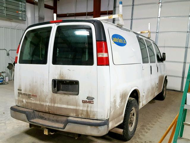 1GTFH15ZX71179605 - 2007 GMC SAVANA G15 WHITE photo 4